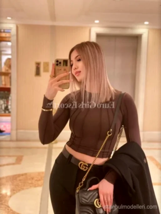 Pendik / İstanbul Escort Derin